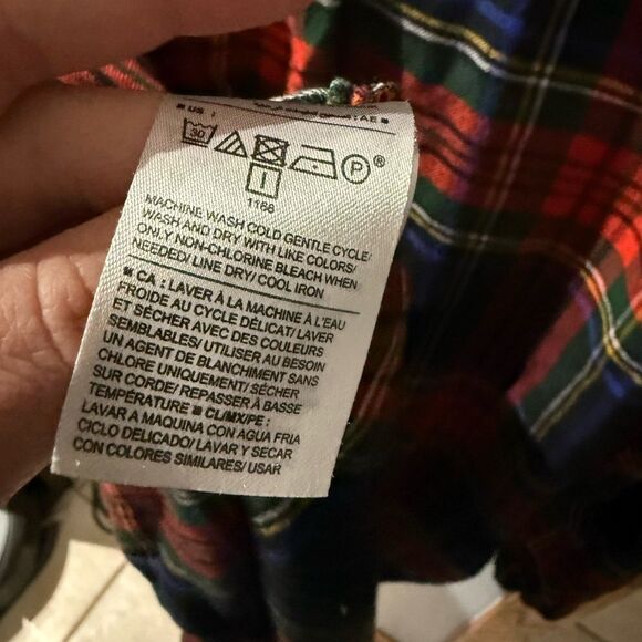 Old Navy Plaid Button-Up The Classic Shirt Size Medium - Picture 10 of 11
